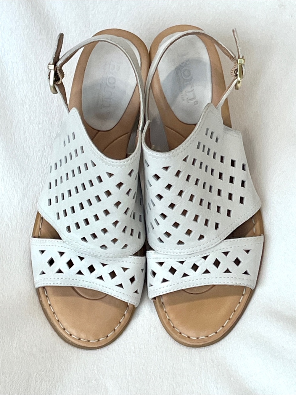 Born White Geometric Perforated Leather Block Heel Slingback Sandals 7 - Picture 3 of 8